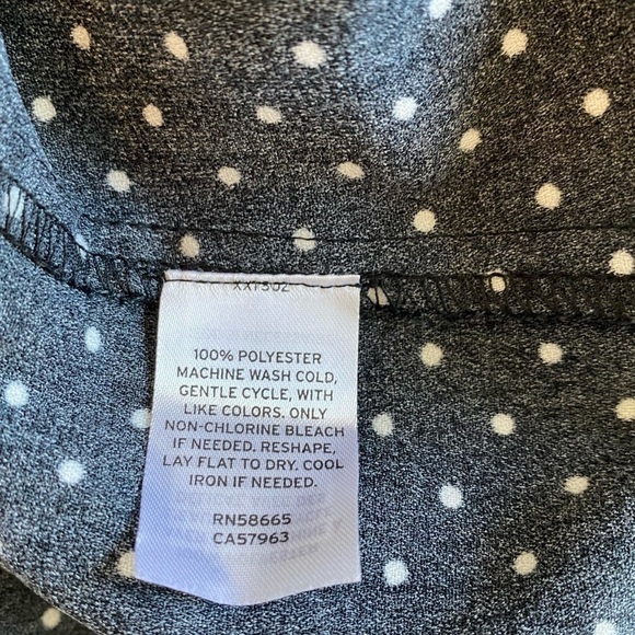 Halogen Black and White Polka Dot Cap Sleeve Top NWT Size XS - Picture 4 of 7